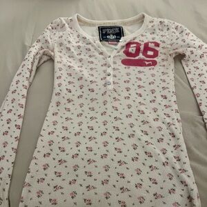 VS Pink vintage Y2K shirt with rhinestone